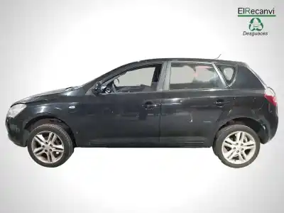 Veículo de Sucata kia cee'd fastback (ed) 1.6 crdi 115 do ano 2007 alimentado d4fb
