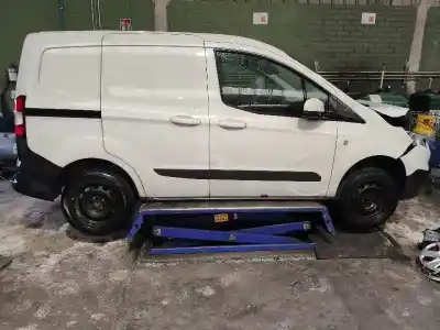 Veículo de Sucata ford transit courier ambiente do ano 2015 alimentado ugcb