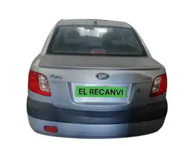 Véhicule à la ferraille kia rio 1.5 crdi ex2 de l'année 2006 alimenté d4fa