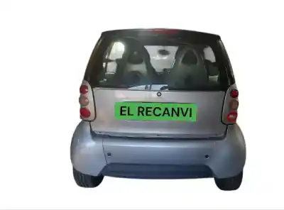 Vehicul casat smart micro compact . al anului 2001 alimentat 13