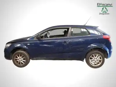 Veículo de Sucata kia cee'd fastback (ed) 1.6 crdi 115 do ano 2010 alimentado d4fb