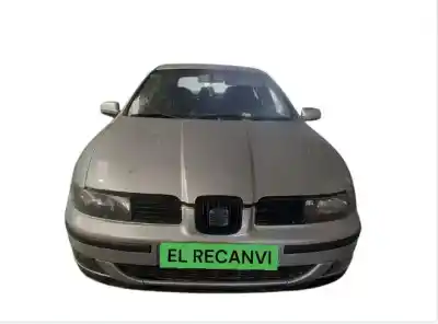 Veículo de Sucata seat leon (1m1) last edition do ano 2002 alimentado azd