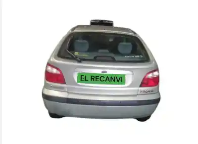 Veículo de Sucata RENAULT MEGANE I FASE 2 BERLINA (BA0)  do ano 2001 alimentado K4M