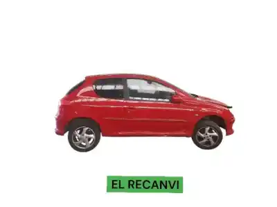 Véhicule à la ferraille PEUGEOT 206 BERLINA  de l'année 2003 alimenté NFU