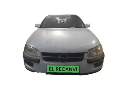 Véhicule à la ferraille opel omega b design edition berlina de l'année 1995 alimenté 25dt