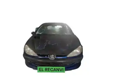 Véhicule à la ferraille PEUGEOT 206 BERLINA  de l'année 1999 alimenté KFX