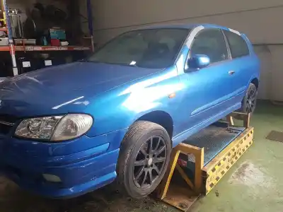 Veículo de Sucata nissan almera ii hatchback (n16) 1.8 do ano 2001 alimentado qg18de