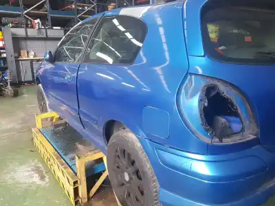 Veículo de Sucata nissan almera ii hatchback (n16) 1.8 do ano 2001 alimentado qg18de