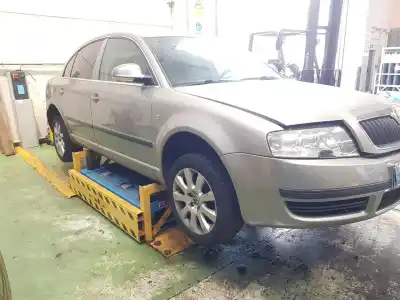 Veículo de Sucata skoda superb (3u4) 2.0 tdi dpf do ano 2007 alimentado bss