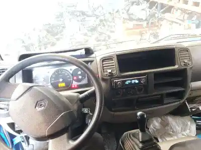 Veicolo di demolizione renault maxity fg 130.35/45 dell'anno 2008 alimentato yd25