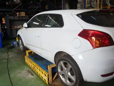 Veículo de Sucata kia pro cee'd (ed) 2.0 crdi 140 do ano 2008 alimentado d4ea