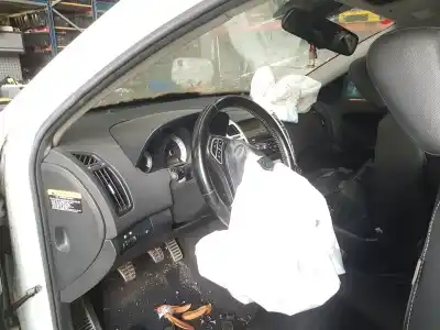 Veículo de Sucata kia pro cee'd (ed) 2.0 crdi 140 do ano 2008 alimentado d4ea