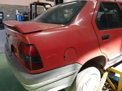 Veículo de Sucata renault 19 ii chamade (l53_) 1.4 (l535) do ano 1992 alimentado e7j700