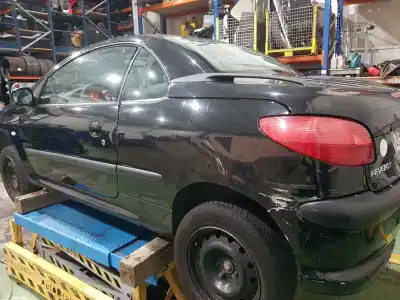 Veicolo di demolizione peugeot 206 cc 2.0 16v cat dell'anno 2001 alimentato rfn