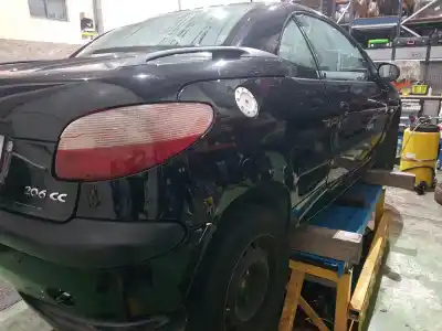 Veicolo di demolizione peugeot 206 cc 2.0 16v cat dell'anno 2001 alimentato rfn
