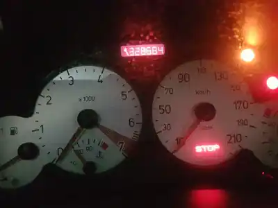 Veicolo di demolizione peugeot 206 cc 2.0 16v cat dell'anno 2001 alimentato rfn