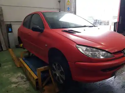 Veículo de Sucata peugeot 206 berlina x-line do ano 2003 alimentado 8hx