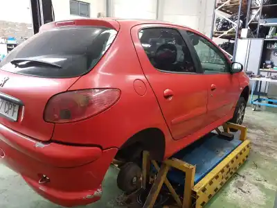 Veículo de Sucata peugeot 206 berlina x-line do ano 2003 alimentado 8hx