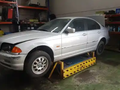Sloopvoertuig bmw 3 (e46) 320 i van het jaar 2000 aangedreven m52 b20 (206s4)