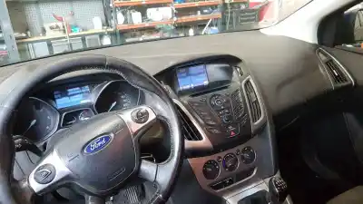 Scrapping Vehicle ford focus iii sedán 1.6 tdci of the year 2014 powered t3da,t3db