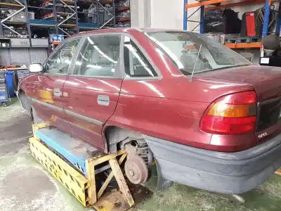 Vehicul casat opel astra f (t92) 1.7 td (f19, m19) al anului 1995 alimentat x 17 dtl