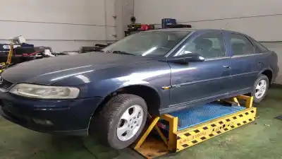 Veículo de Sucata opel vectra b fastback (38_) 2.0 dti 16v do ano 2000 alimentado x20dth