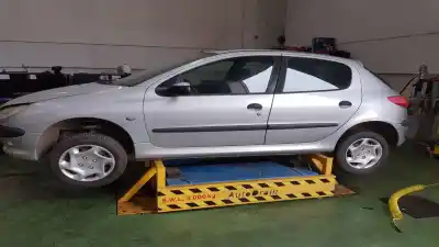Veículo de Sucata peugeot 206 fastback (2a/c) 1.9 d do ano 2000 alimentado wjz