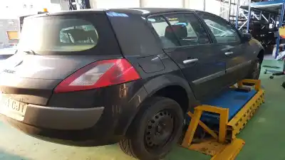 Veículo de Sucata renault                                            megane ii (bm0/1_, cm0/1_)                                                                                                                                                                                                                                 1.9 dci                                                                                                                                                                                                                                                    do ano 2003 alimentado f9q b8