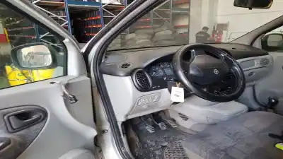 Здавання транспортного засобу renault                                            scénic i monospace (ja0/1_, fa0_)                                                                                                                                                                                                                          1.9 dci rx4 року 2000 потужний f9q k7