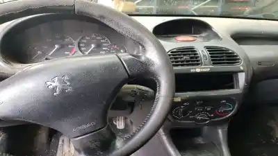 Veículo de Sucata peugeot 206 sw 2.0 hdi cat do ano 2002 alimentado rhy (dw10td)