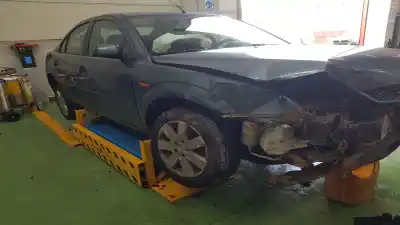 Veículo de Sucata ford mondeo iii sedán (b4y) 2.0 tdci do ano 2002 alimentado fmba