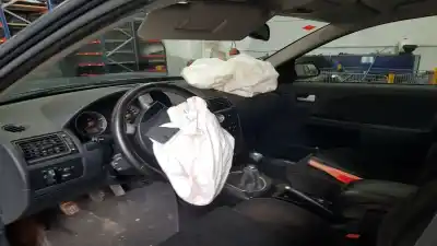 Veículo de Sucata ford mondeo iii sedán (b4y) 2.0 tdci do ano 2002 alimentado fmba