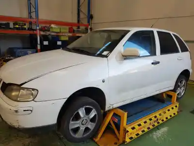 Véhicule à la ferraille seat                                               ibiza (6k1)                                                                                                                                                                                                                                                1.9 sdi                                                                                                                                                                                                                                                    de l'année 2000 alimenté agp