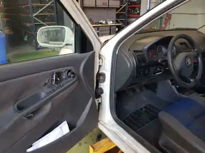 Véhicule à la ferraille seat                                               ibiza (6k1)                                                                                                                                                                                                                                                1.9 sdi                                                                                                                                                                                                                                                    de l'année 2000 alimenté agp