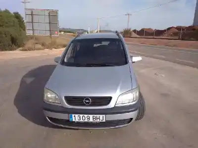 Veicolo di demolizione OPEL ZAFIRA A Blue Line dell'anno 2001 alimentato Y20DTH