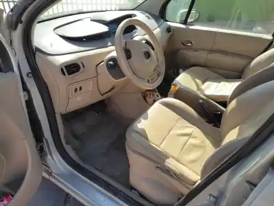 Veículo de Sucata renault modus confort dynamique do ano 2005 alimentado 