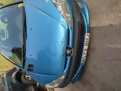 Veículo de Sucata peugeot 206 berlina xs do ano 2001 alimentado rhy