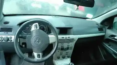 Veículo de Sucata opel astra h berlina cosmo do ano 2007 alimentado z16xep