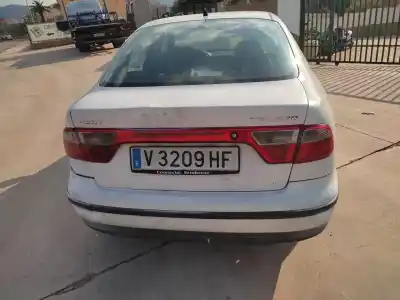 Veículo de Sucata seat toledo (1m2) select do ano 2000 alimentado ahf