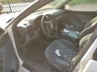 Veículo de Sucata seat toledo (1m2) select do ano 2000 alimentado ahf