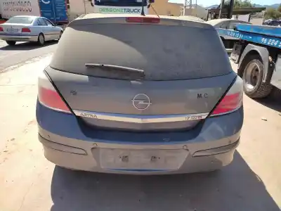 Veículo de Sucata opel astra h berlina 1.7 16v cdti do ano 2006 alimentado 