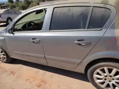 Veículo de Sucata opel astra h berlina 1.7 16v cdti do ano 2006 alimentado 