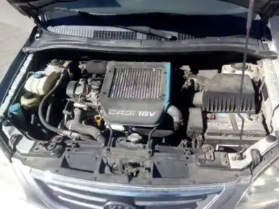 Veículo de Sucata kia carens 2.0 crdi ex monovolumen do ano 2004 alimentado d4ea