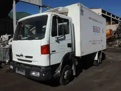 Veicolo di demolizione nissan atleon 120 dell'anno 2002 alimentato bd30d