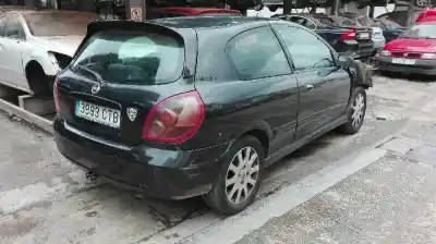 Veículo de Sucata nissan almera (n16/e) acenta do ano 2004 alimentado yd22