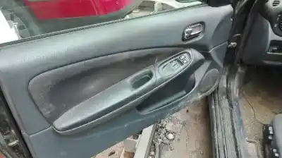 Veículo de Sucata nissan almera (n16/e) acenta do ano 2004 alimentado yd22