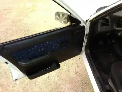 Veículo de Sucata peugeot 205 berlina 1.1 mito do ano 1996 alimentado 