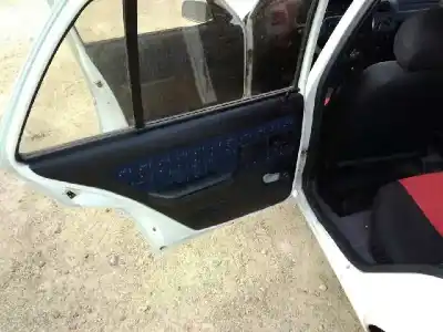 Veículo de Sucata peugeot 205 berlina 1.1 mito do ano 1996 alimentado 