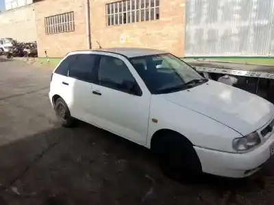 Veículo de Sucata seat ibiza (6k) básico do ano 1998 alimentado 1y