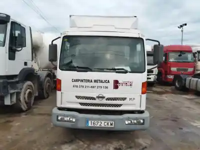 Veicolo di demolizione NISSAN ATLEON 120 dell'anno 2003 alimentato BD30